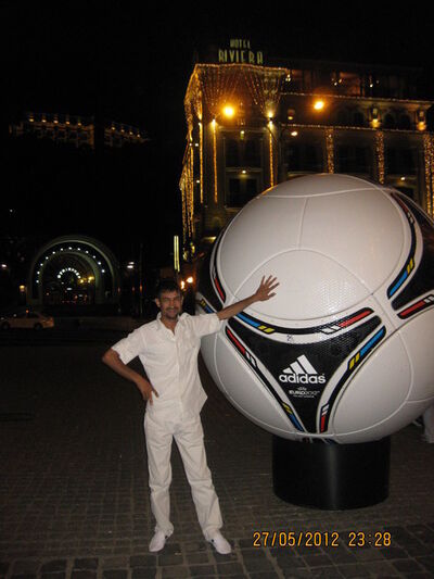  ,   Artur, 51 ,   ,   , c 