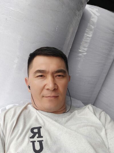  ,   Ulan, 48 ,   ,   
