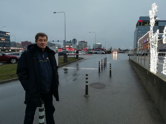  ,   Vladis, 57 ,  