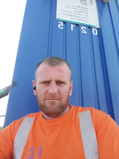  Chomutov,   , 33 ,   ,   