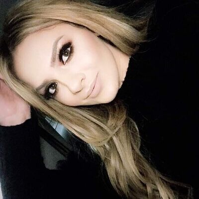  ,   Tina, 40 ,   ,   