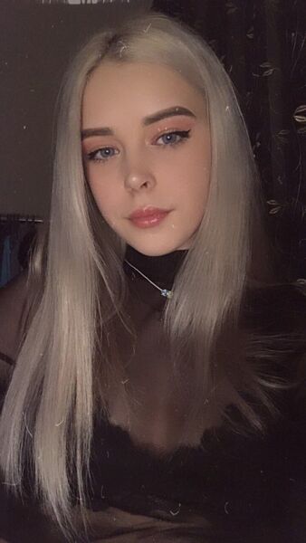  ,   Amelie, 25 ,   ,   