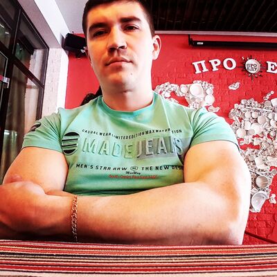  ,   Maxim, 37 ,   ,   , c 