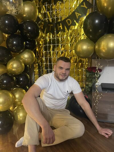  ,   Alex, 33 ,   ,   