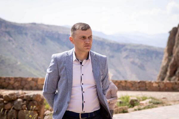  ,   Artur, 34 ,   ,   