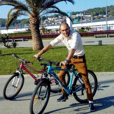  ,   Alik, 42 ,   ,   