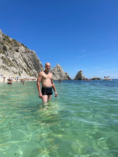  Numana,   Vlad, 32 ,   ,   , c , 