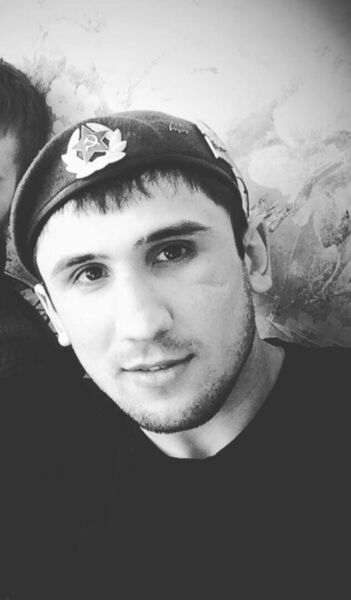  ,   Yunis, 34 ,   ,   