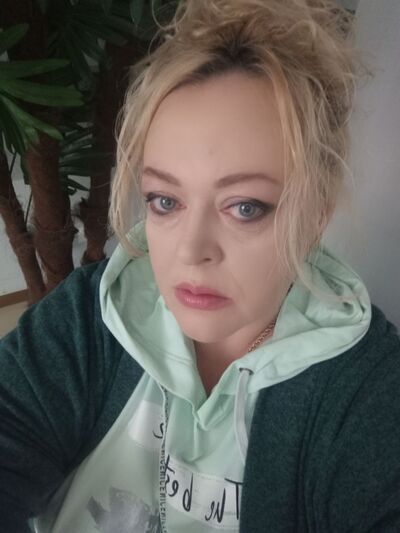  ,   Viktoria, 49 ,   ,   , c 
