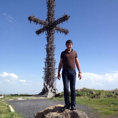  ,   Gevorg, 32 ,   ,   , c 