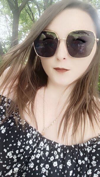  ,   Olechka, 32 ,   