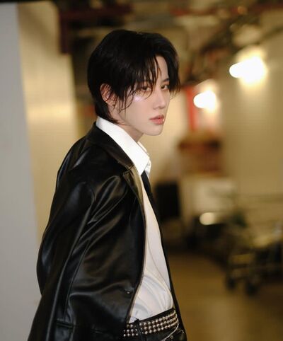  ,   Mike Angelo, 25 ,   