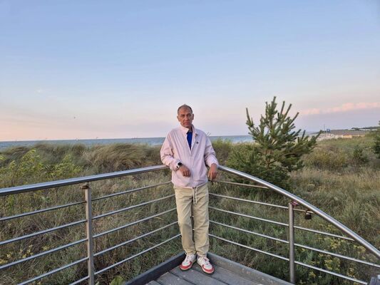  -,   Charles, 55 ,     , c 