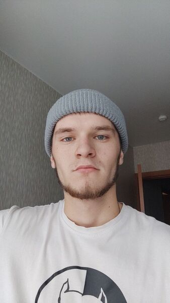  ,   Mikhail, 25 ,   ,   , c , 