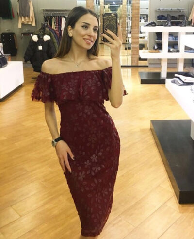  ,   Luna, 32 ,  