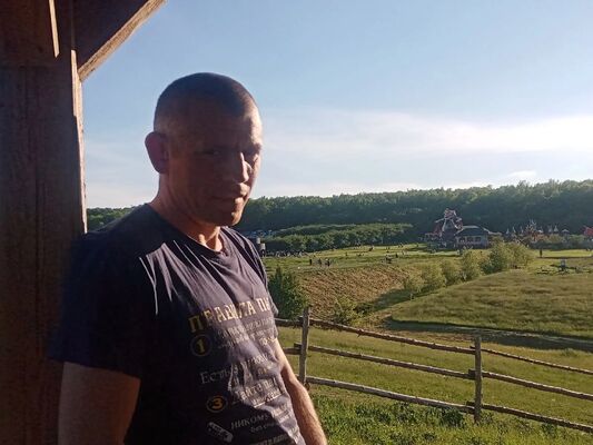  ,   Mikhail, 41 ,   ,   , c 