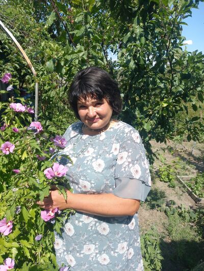  ,   Anjela, 52 ,   c 