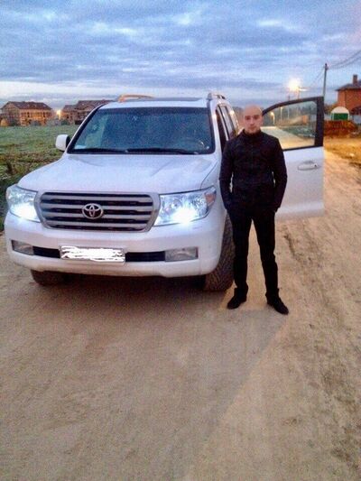 ,   Sasha, 37 ,   ,   