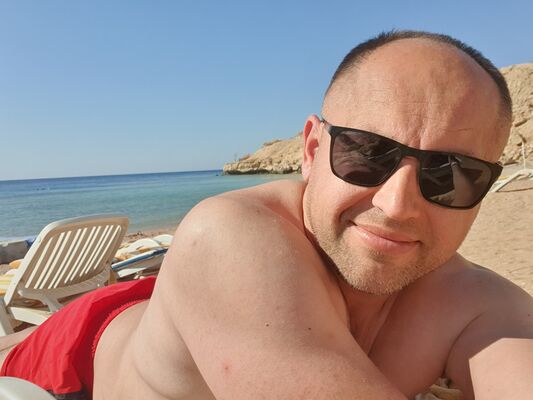  ,   Pasha, 44 ,   ,   