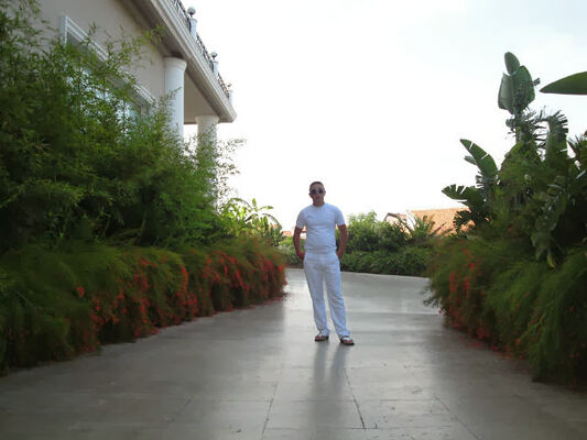  ,   Davit, 35 ,   ,   