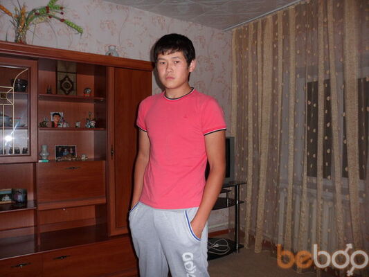  ,   Nurik, 32 ,     , c 