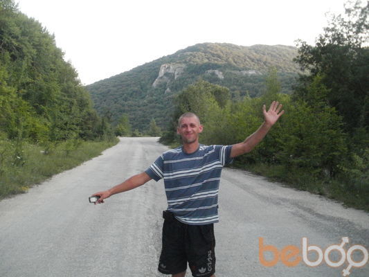  ,   Djoni, 44 ,   