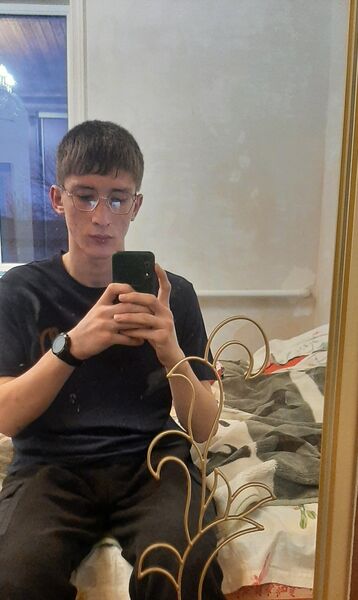  ,   Adam, 20 ,   ,   