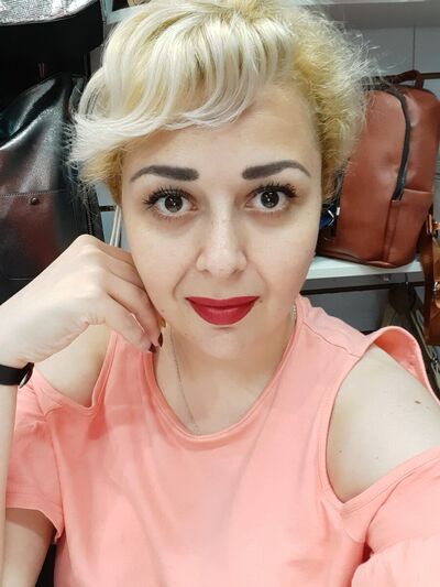  ,   Mila, 43 ,  