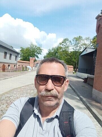  ,   Aleksander, 60 ,  