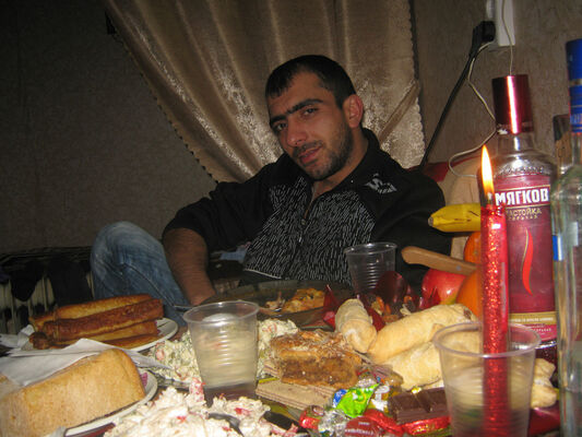  ,   Armen, 40 ,   ,   , c , 