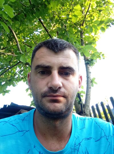  ,   Viktor, 36 ,   ,   