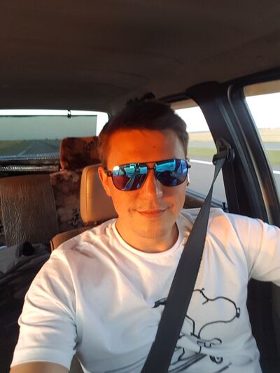  ,   Nikalaus, 33 ,   ,   