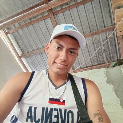  Alice,   Johan, 22 ,   ,   