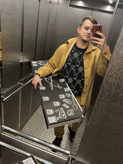  ,   Igor, 33 ,   ,   