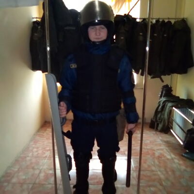  ,   Valik, 28 ,   