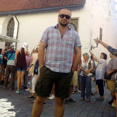  ,   Ceyhun, 40 ,     , c 