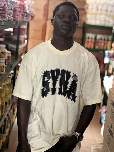  ,   Yann, 27 ,   ,   , c 