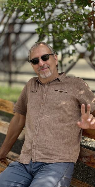  ,   Serg Saxman, 55 ,     , c 