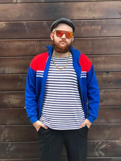  ,   Vlad, 32 ,   ,   