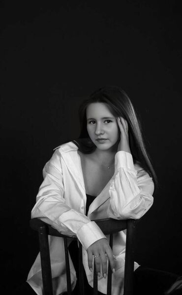  ,   Anya, 20 ,   ,   