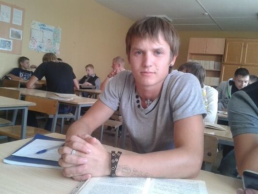  ,   Nikolas, 32 ,   ,   , c 
