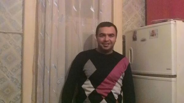  ,   Elnur, 45 ,   