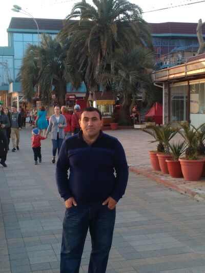  ,   Hovik, 48 ,   ,   