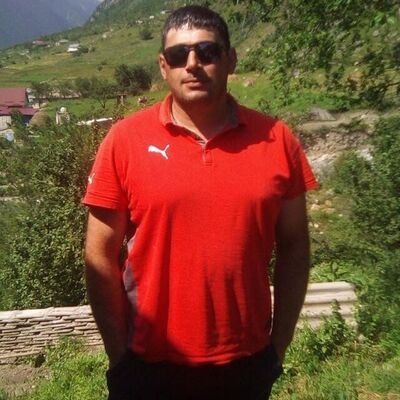  ,   Alan, 44 ,   ,   