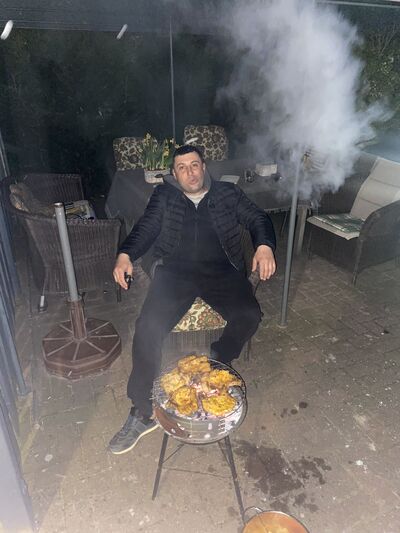  ,   Nik, 36 ,   ,   