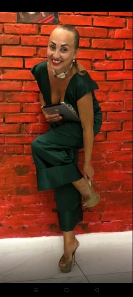  ,   Lola, 52 ,     , c 