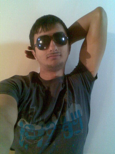  ,   Ruslan, 32 ,   