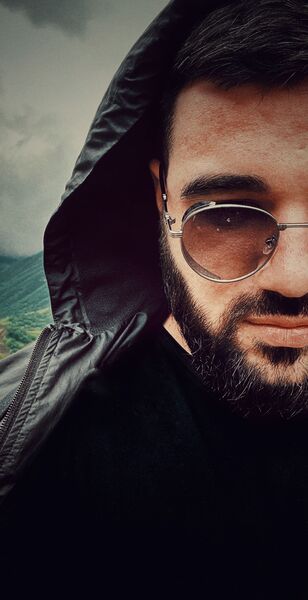  ,   Adam, 32 ,   ,   , 
