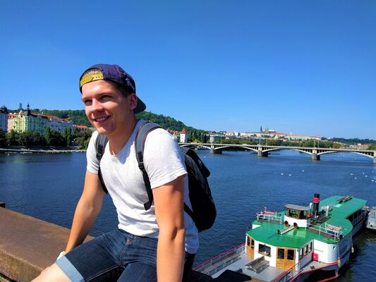 ,   Dima, 28 ,   