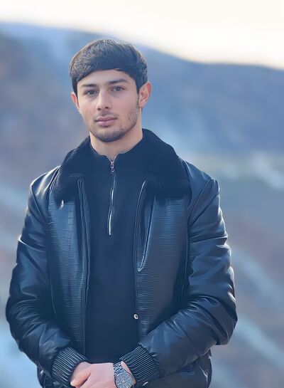  ,   Vahag, 24 ,   ,   